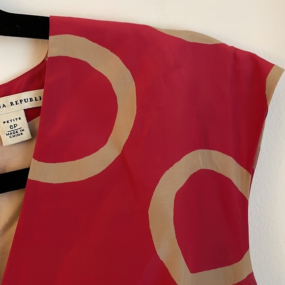 Gorgeous Sexy Dressy or Casual Never Worn Lovely Color and design - Picture 4 of 6